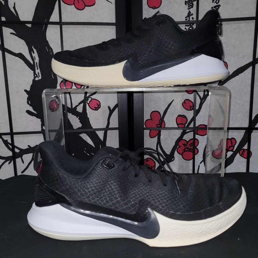 Nike Mamba Focus Athletic Shoes